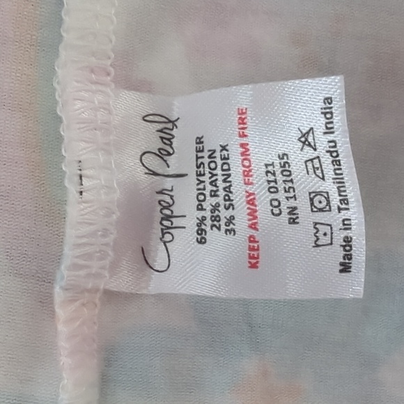 Copper Pearl Multi-Use Seat Cover Whimsy Pattern Rainbows & Unicorns - Picture 4 of 5